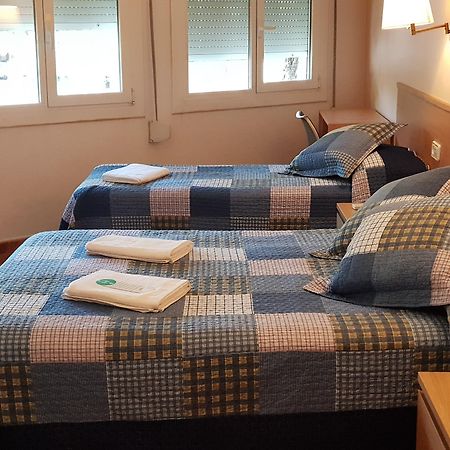 Hostal Rio De Castro Barcelona Eksteriør billede