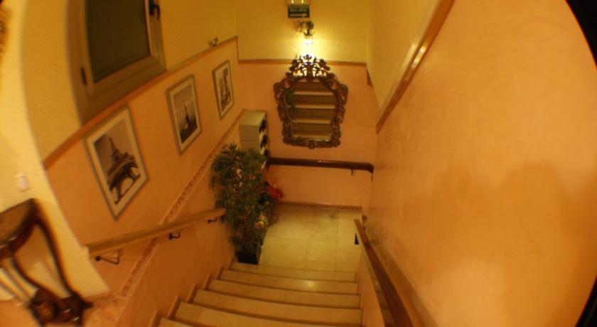 Hostal Rio De Castro Barcelona Eksteriør billede
