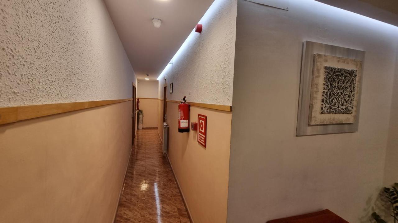 Hostal Rio De Castro Barcelona Eksteriør billede
