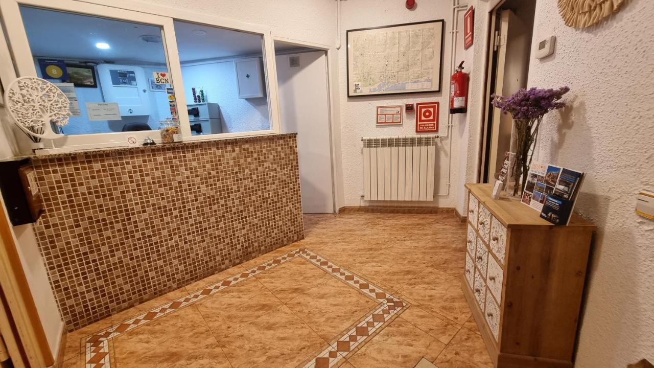 Hostal Rio De Castro Barcelona Eksteriør billede