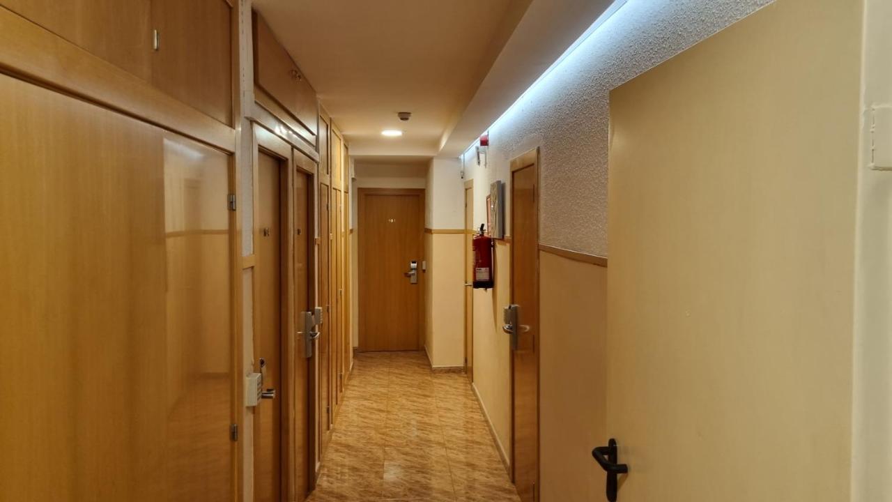 Hostal Rio De Castro Barcelona Eksteriør billede