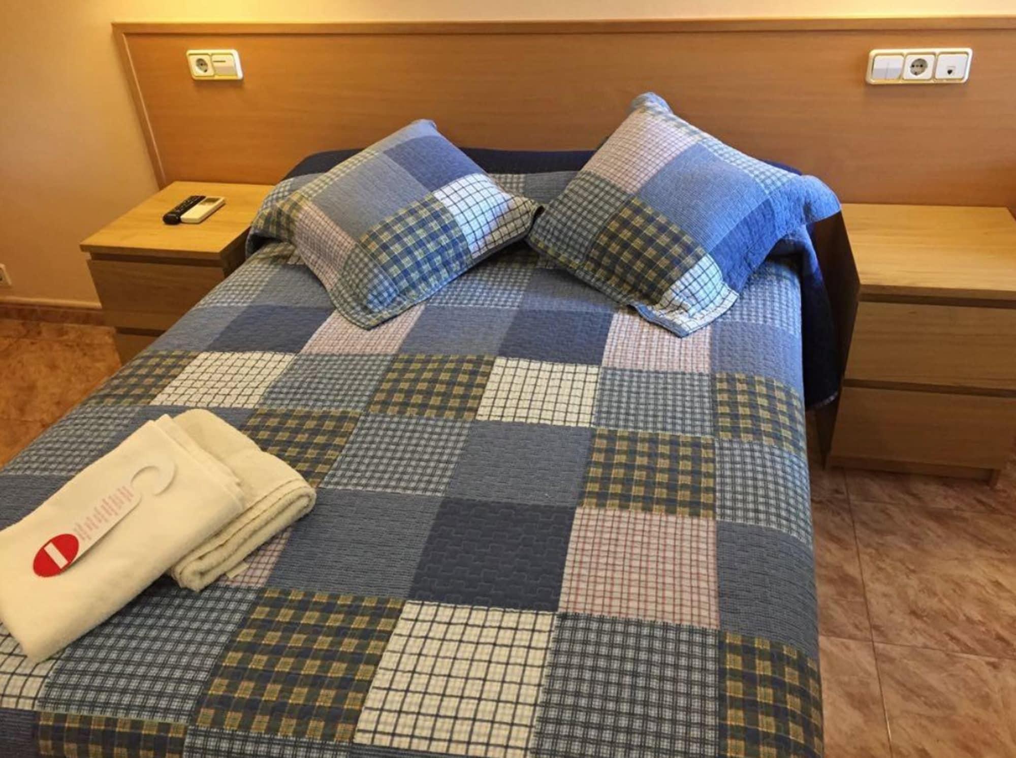 Hostal Rio De Castro Barcelona Eksteriør billede