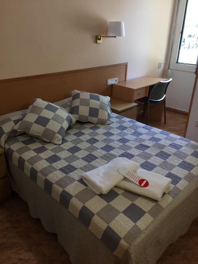Hostal Rio De Castro Barcelona Eksteriør billede