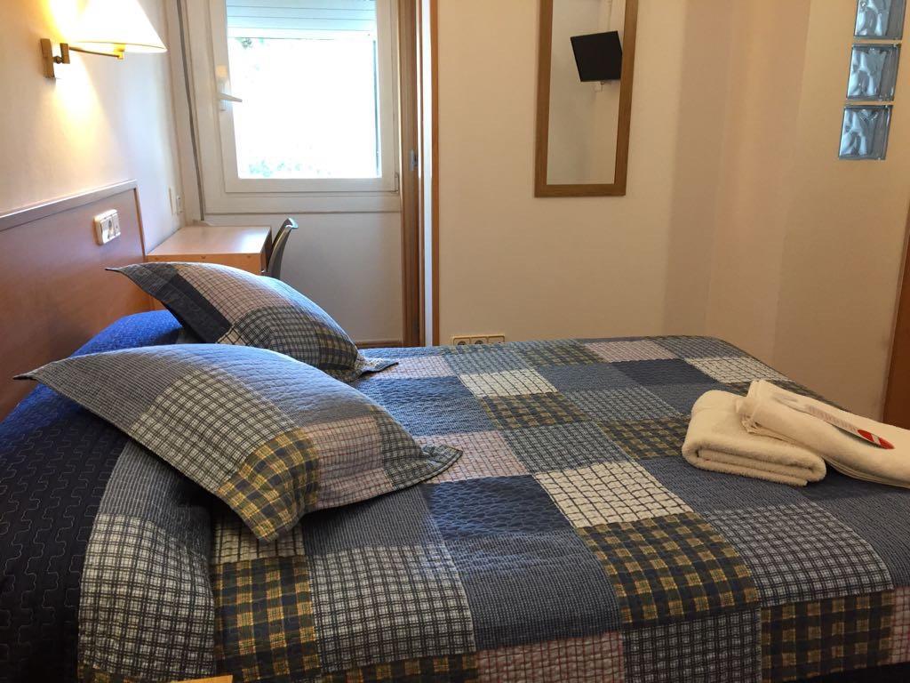Hostal Rio De Castro Barcelona Eksteriør billede